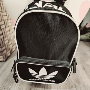 ADIDAS BACKPACK 🎒